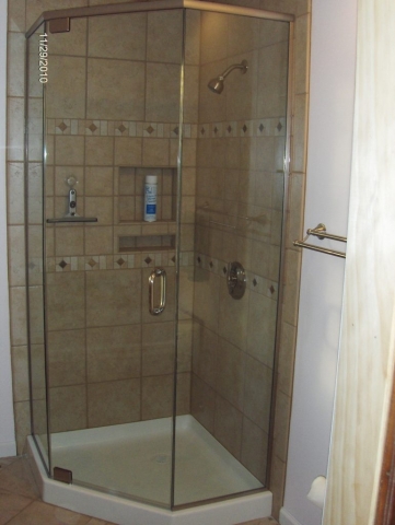 Portfolio Custom Shower - Plymouth Glass & Mirror